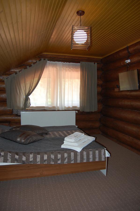 Zatyshok Hotel Svaliava Kamer foto