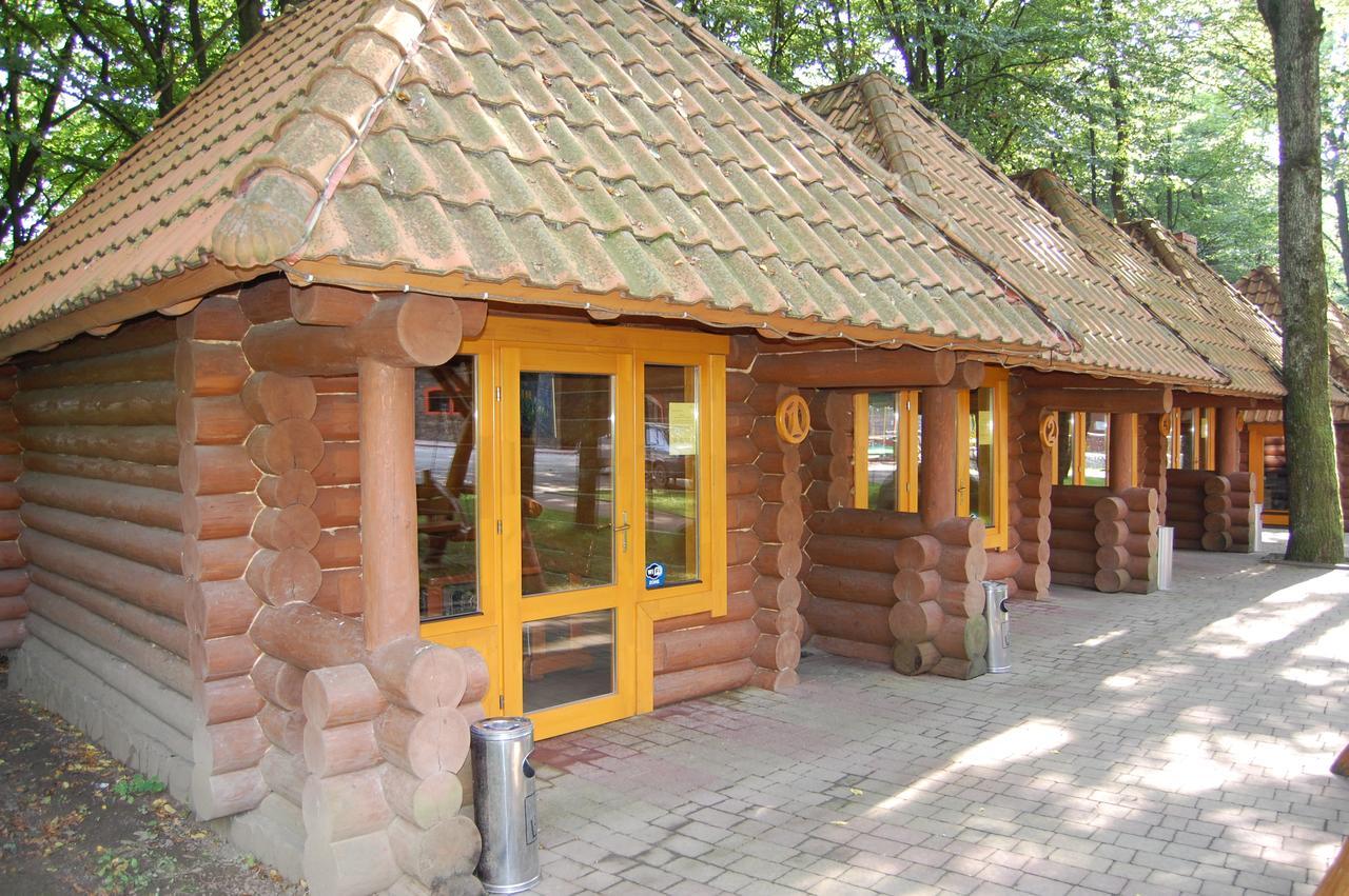 Zatyshok Hotel Svaliava Buitenkant foto