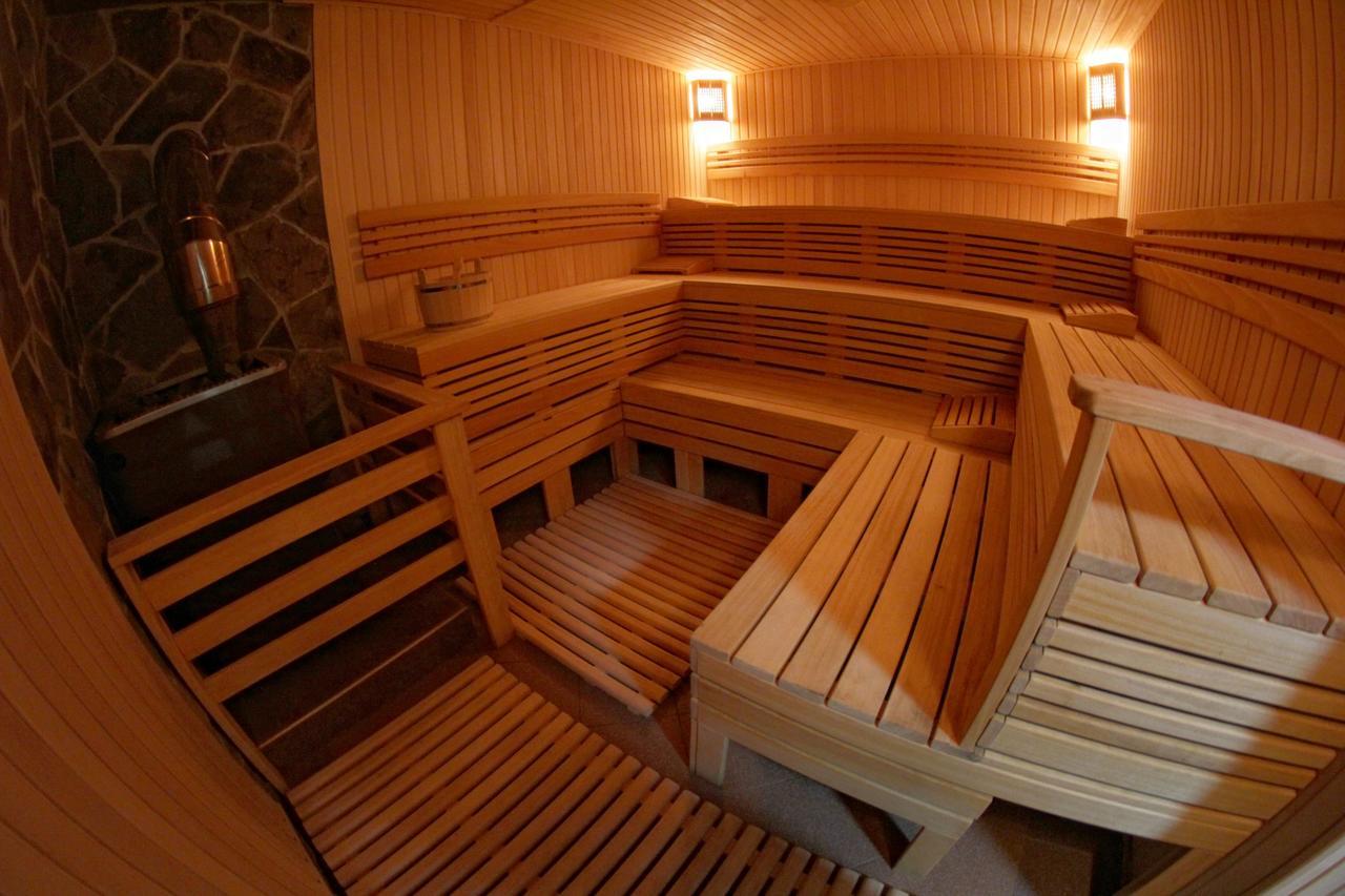Zatyshok Hotel Svaliava Buitenkant foto