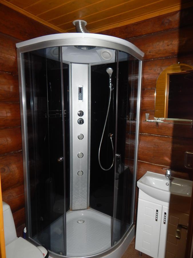 Zatyshok Hotel Svaliava Buitenkant foto